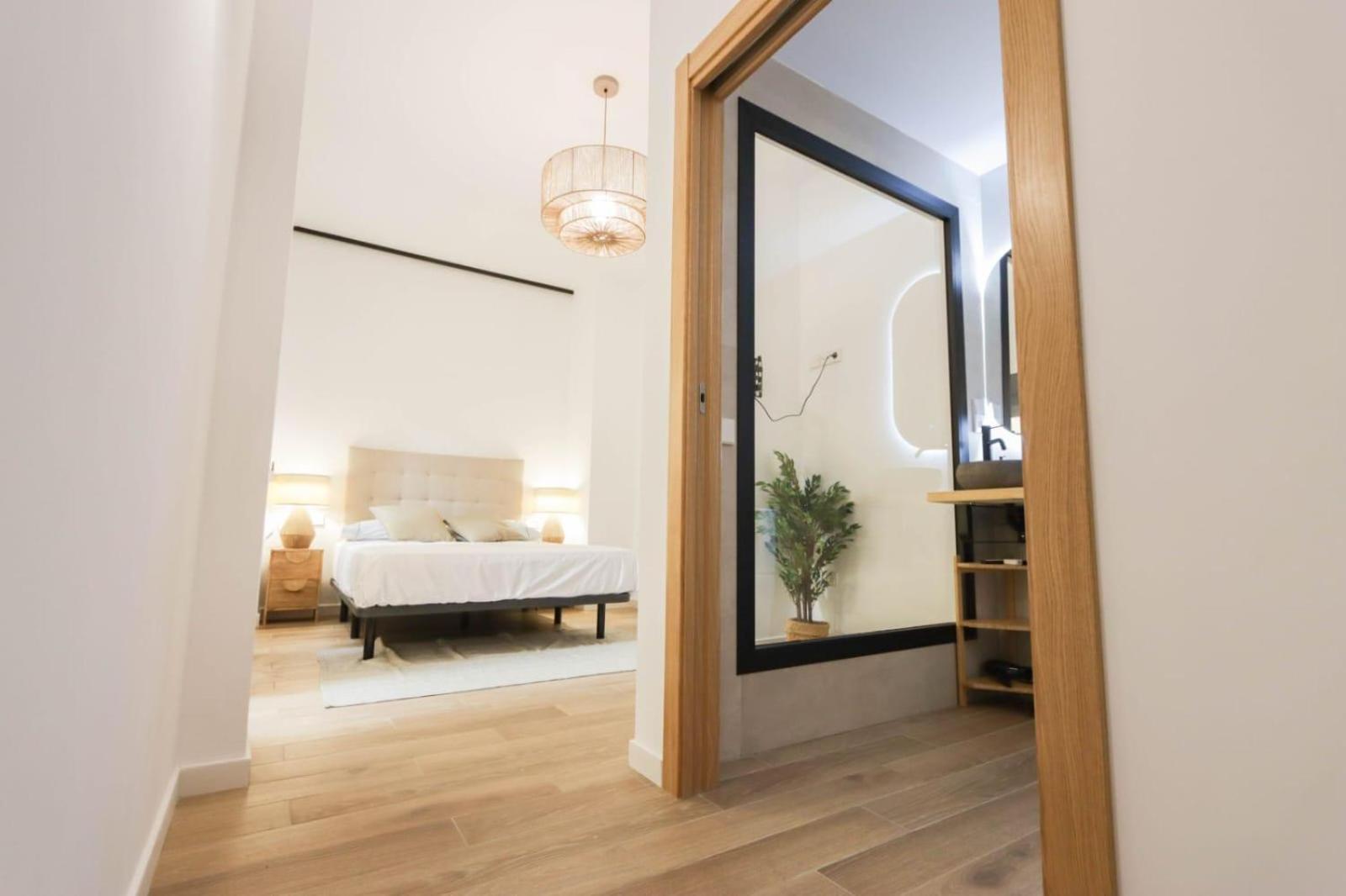 Hostal Roca 26 Валенсия Екстериор снимка